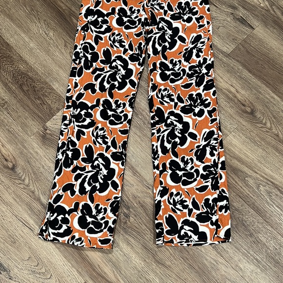 Women’s floral Jumpsuit - Picture 2 of 7